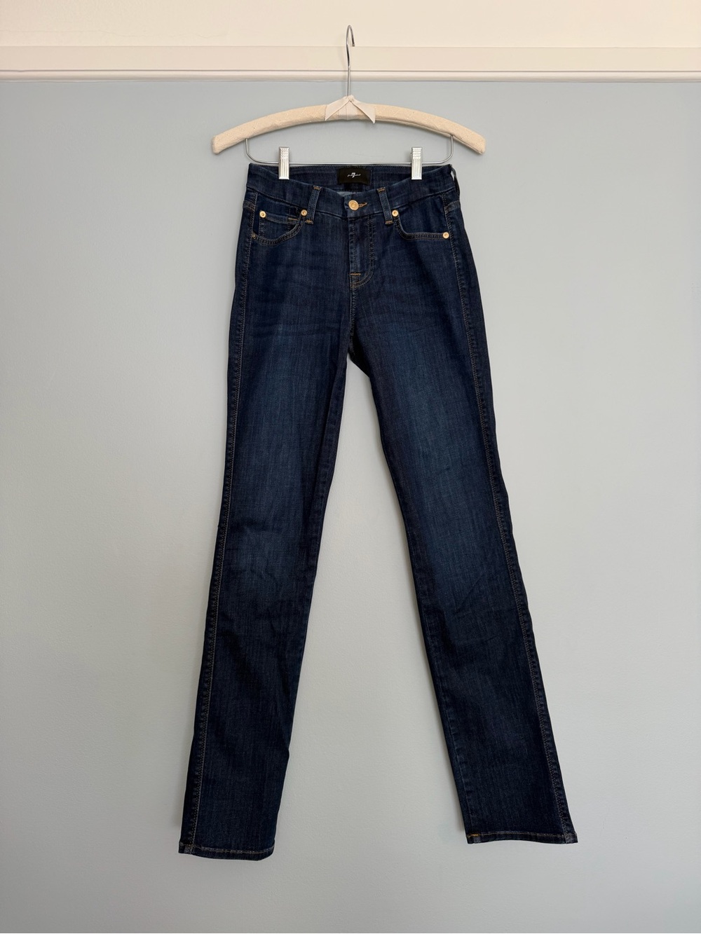7 For All Mankind Kimmie Mid Rise Straight Leg Jeans in Rinsed Indigo (26)